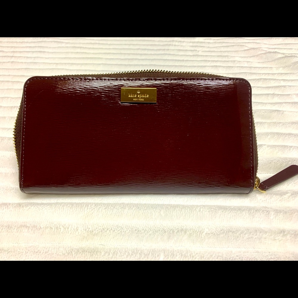 Price ⬇️ Kate Spade Bixby Patent Leather Wallet